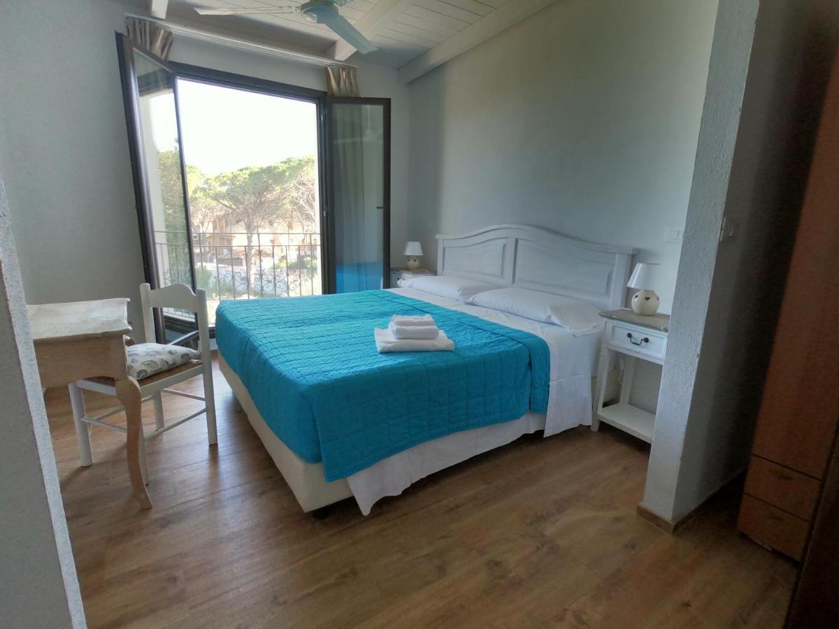 Villa La Conchiglia Rooms Cala Liberotto Bagian luar foto